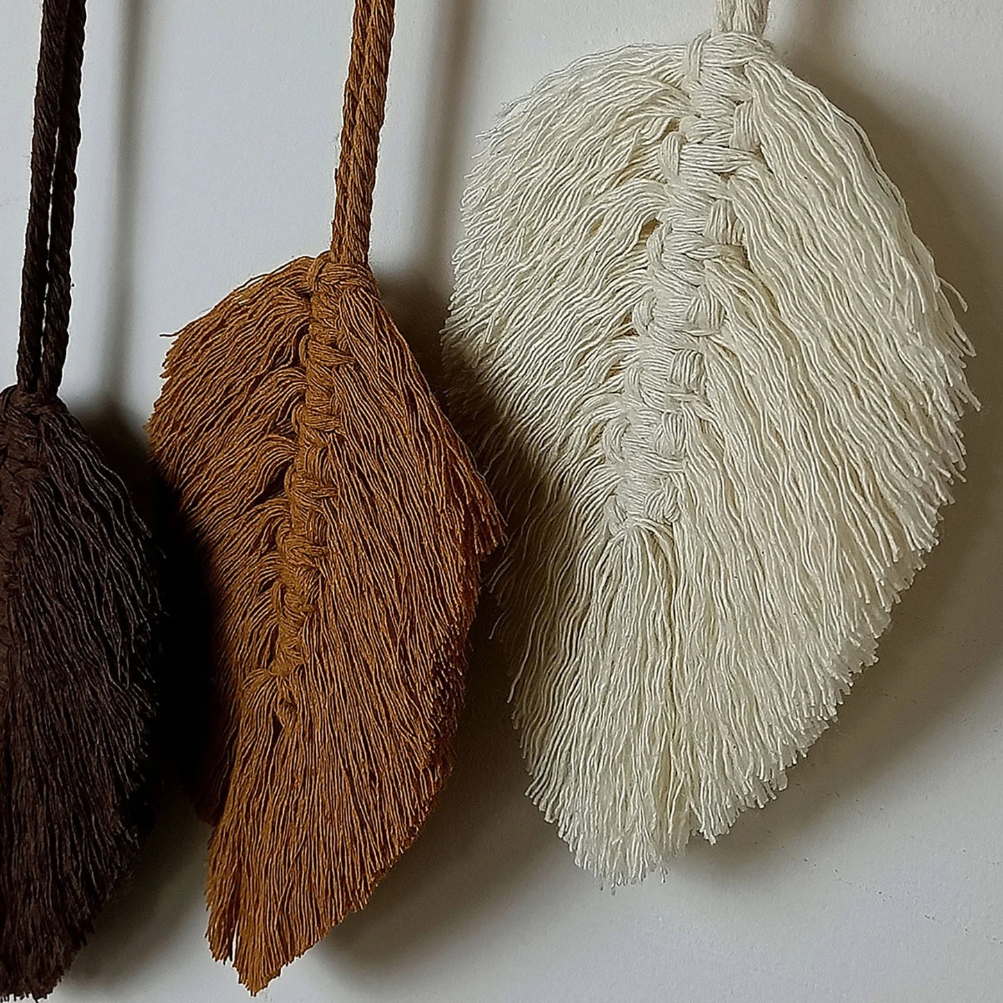 Wall Hanging Feather Boho Wall Decorwoven Leaf Tassels Decoration Cotton Ornaments Tapestry Room Decor for Bedroom Living Room Apartment Porch ,