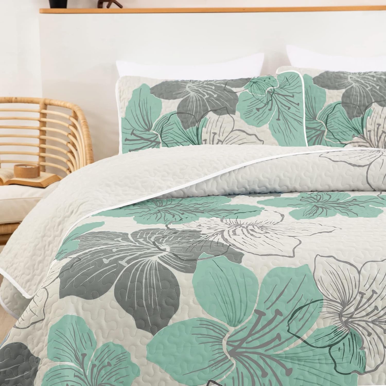 3 Pieces Quilt Set Queen Green Floral Pattern Quilt Coverlet Bohemian Floral Bedspread with 2 Pillow Shams Elegant Lightweight Botanical Bedding Quilt Set for All Season 90"X96"