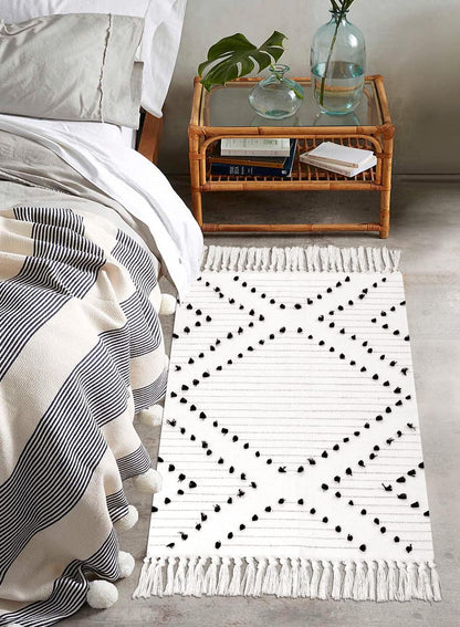 Boho Bathroom Rug 2'X 3' , Cotton Woven Washable Small Area Rugs with Tassels,Black and White Kitchen Rug Moroccan Tribal Throw Carpet Bath Mat Front Door for Living Room Kitchen Bedroom