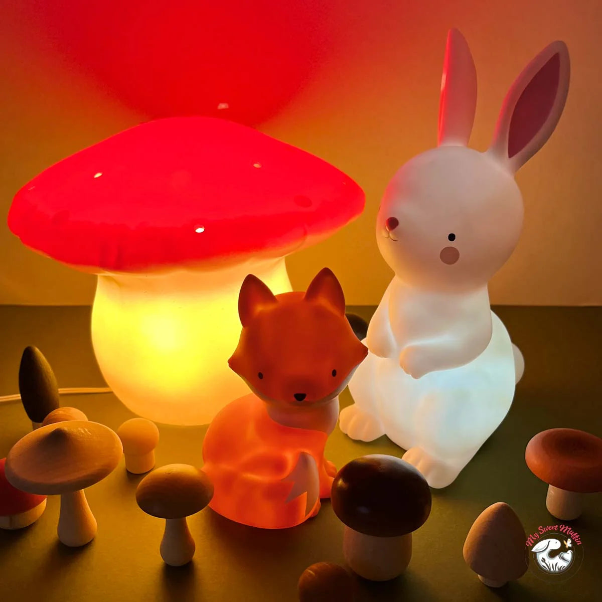 Heico Medium Mushroom LED Lamp, Red
