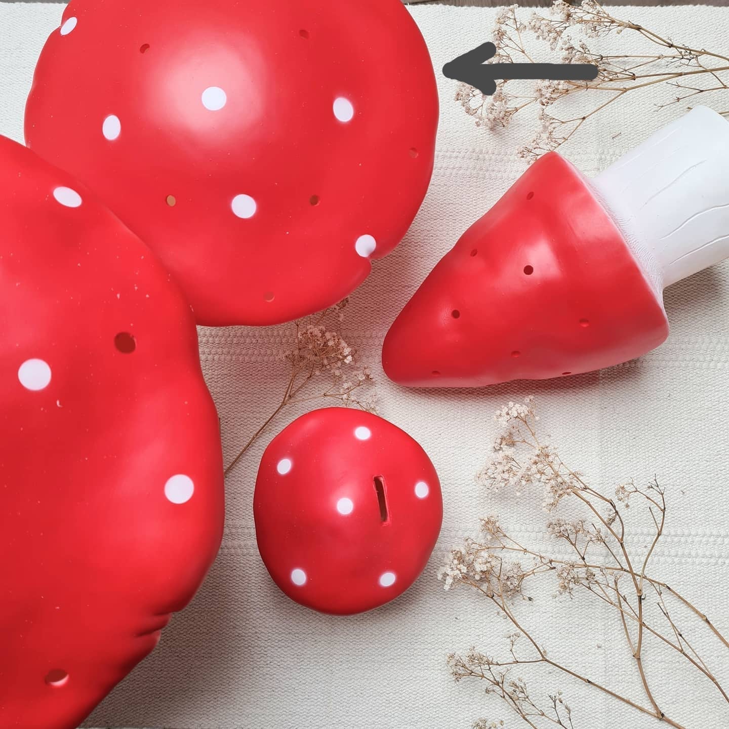 Heico Medium Mushroom LED Lamp, Red