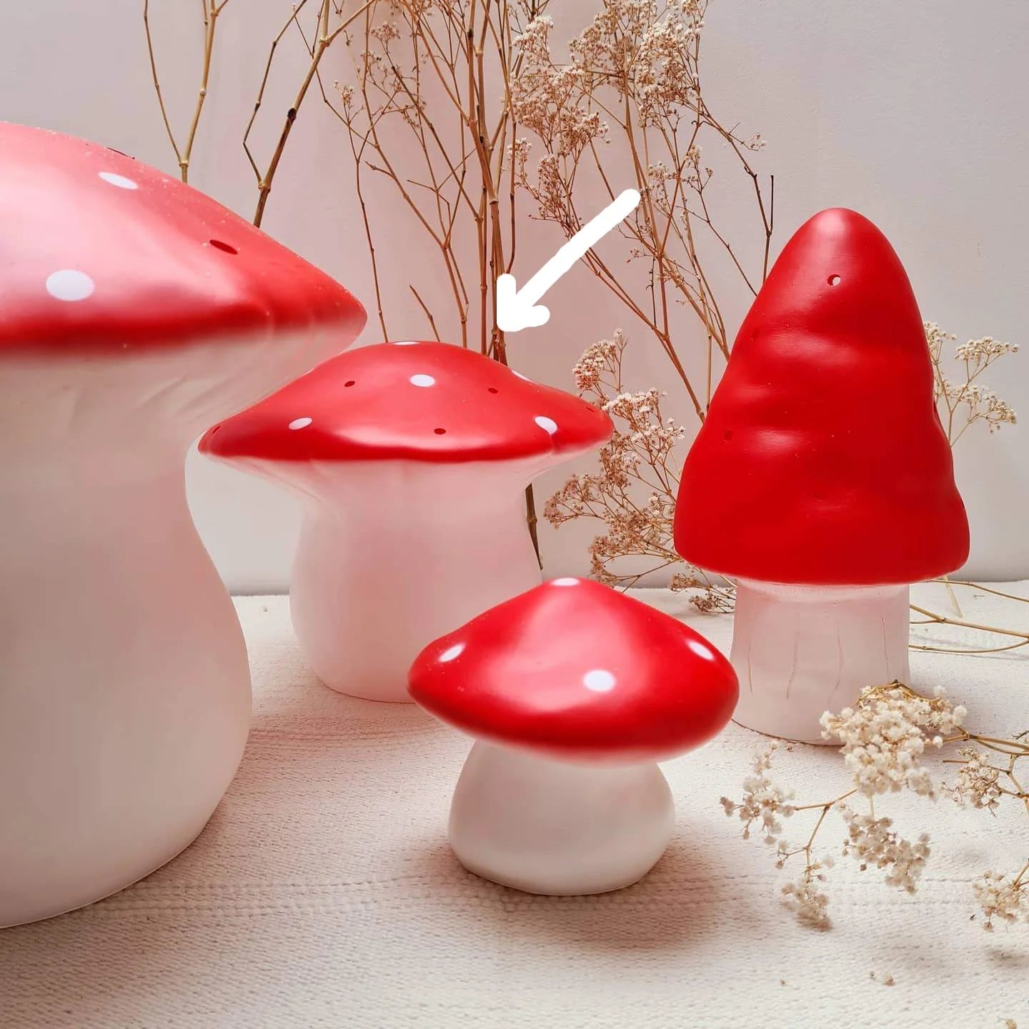 Heico Medium Mushroom LED Lamp, Red