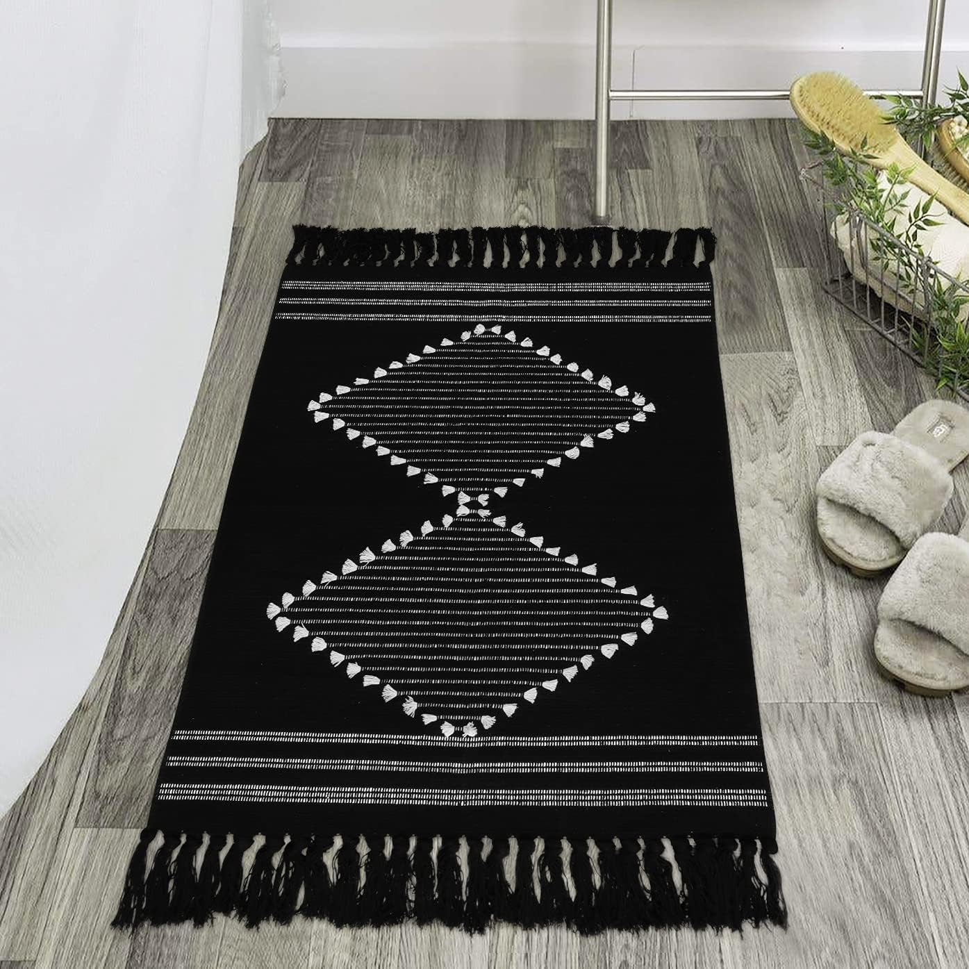 Boho Bathroom Rug 2'X3', Machine Washable Cotton Woven Area Rug with Geometric Tassels Decorative Indoor/Outdoor Mat Farmhouse Rug for Kitchen Laundry Living Room Bedroom(Black)